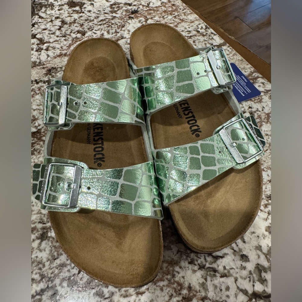 Birkenstock Sandals 💚